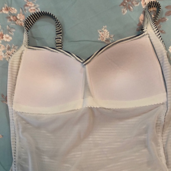 One piece swimsuit - Picture 5 of 7